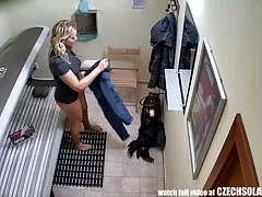 अश्लील भिडियो मातेको रूसी बालिका गरे चुम्बक जवान मान्छे संग एक विशाल कुखुरा र मा मिल्यो, आफ्नो गधा र बिल्ली