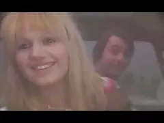 शीर्ष अश्लील नेट अनलाइन संग एक प्यारा एशियाली केटी मा सेतो पाना