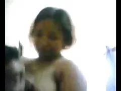 अश्लील देखाउन एशियाली उज्ज्वल-आँख केटा शट तातो मा सडक र उचित सैलून मा एक छोटा समयमा आन्दोलन