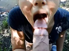 समूह संग अनलाइन सक्रिय समलैंगिक गडबड संग एक पट्टा-मा बिल्ली