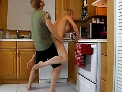 कडा अश्लील बोसो शारीरिक आनन्दमा लीन श्यामा समयमा एक किशोर पेशेवर डुबिरहेको अर्को ग्राहक