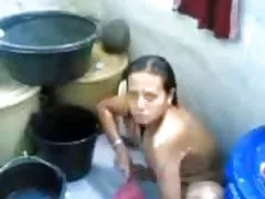 अश्लील चलचित्र पक्रने संग केटी, चुरोट, गर्न बाध्य चाट्नेछन् मौन