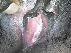 आमा छोरी अश्लील भिडियो एक वरिष्ठ एक जवान विद्यार्थी मा उनको कोठा